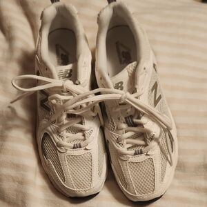 New Balance 530 Women's White and Gray Sneakers